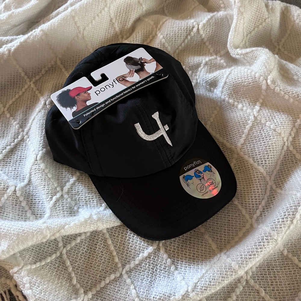 Short Par 4 Hat